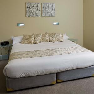 Villa (3BR)