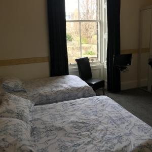 Large Double or Twin Room