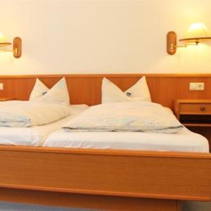 Deluxe Double Room with Shower