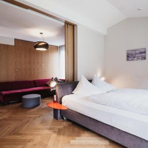 Suite Corones
