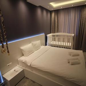 Three-Bedroom Deluxe Apartment