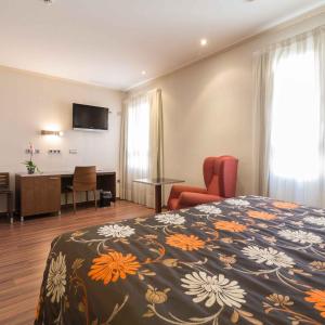 Deluxe Double Room with Shower