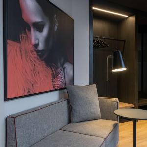 One-Bedroom Suite with Lounge Access