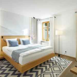 Superior Double Room with Lake View - Building Tegernsee