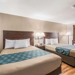 Queen Room with Two Queen Beds - Non-Smoking