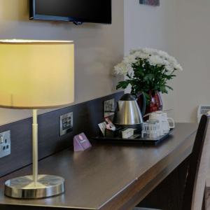 Double Room with Bath Tub - Disability Access/Non-Smoking 