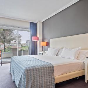 Superior King Room with Spa Access