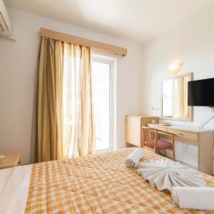 Triple Room with Sea View