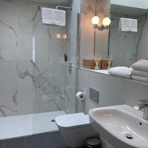 Deluxe Double and Twin Room