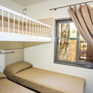 Deluxe Two-bedroom Mobile Home