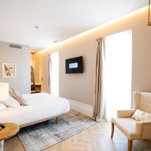 Single Room with Two Beds 