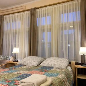 Deluxe Double Room (2 Adults + 1 Child)
