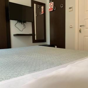 Double Room with Private External Bathroom