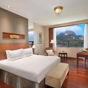 TianFeng Building Deluxe Mountain view King Bed Room