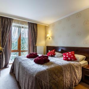 Suite with Balcony and Spa Access 