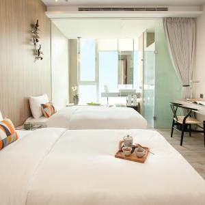 Standard Twin Room with Bath