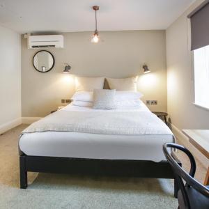 Double Room - Bailey