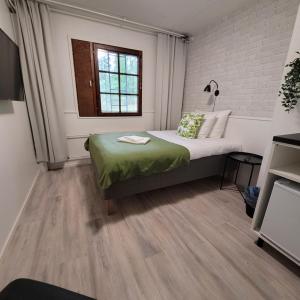 Single Room with Shower