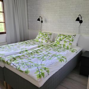 Twin Room with Shower