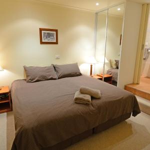 Three-Bedroom Penthouse Apartment - (8 Guests)