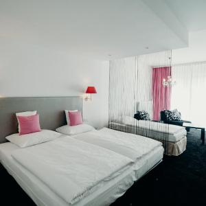 TripleRoom