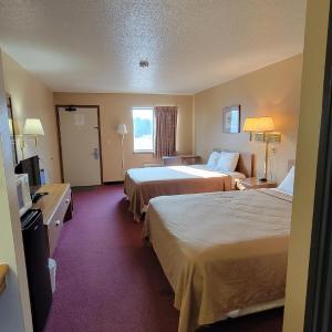 Deluxe Queen Room with Two Queen Beds