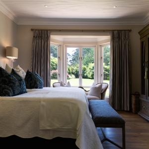 King Suite with Pool View