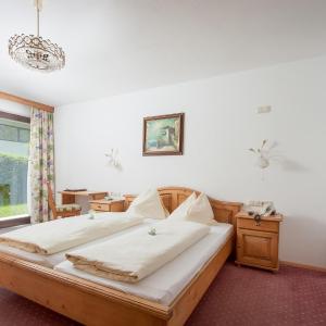 Comfort Family Room with Sofa Bed