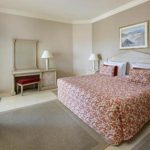 Junior Suite Queen Bed Sea View