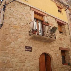Three-Bedroom House (5 Adults)