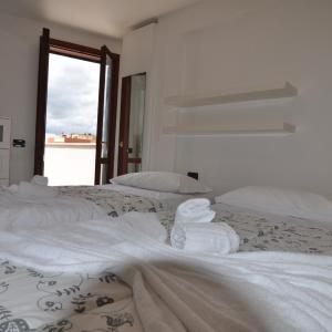 One-Bedroom Apartment with Terrace