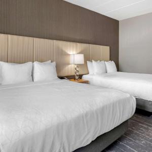 Queen Suite with Two Queen Beds - Non-Smoking