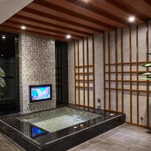 King Room with Garden View