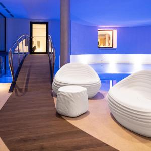 Suite with Terrace and Spa Access