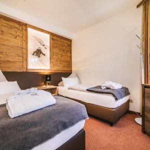 Suite with 2 Bedrooms and balcony