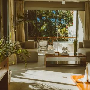 Superior Deluxe Suite Tropical View