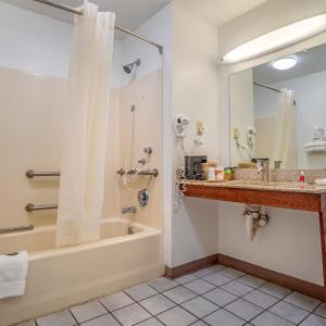 Double Room with Two Double Beds - Accessible/Non-Smoking