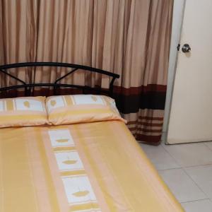 Standard Double Room with Shared Bathroom