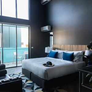Blue Penthouse XL