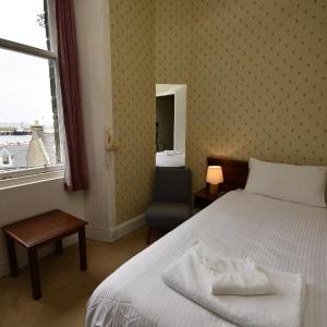 Single Room with Private Bathroom