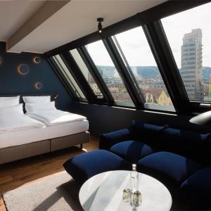 Emi Suite