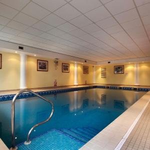 hotelImage