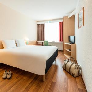 Standard King Room