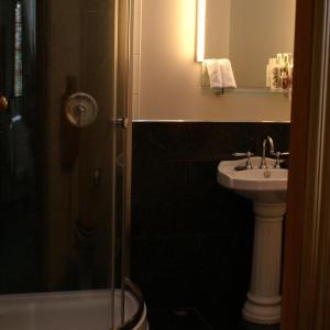 Aston Suite