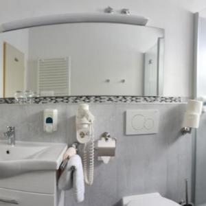 Apartment (2 Adults)