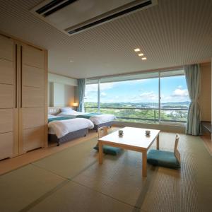Family Room with Sea View