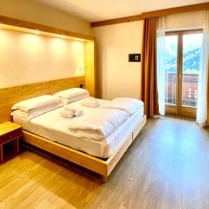 Deluxe Double or Twin Room with Balcony