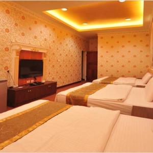 Family Room with Private Bathroom