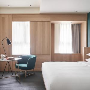 Staycation Offer - Essential King Room with Breakfast and Dinner