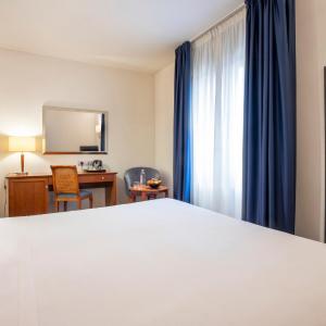 Two Connecting Double Rooms